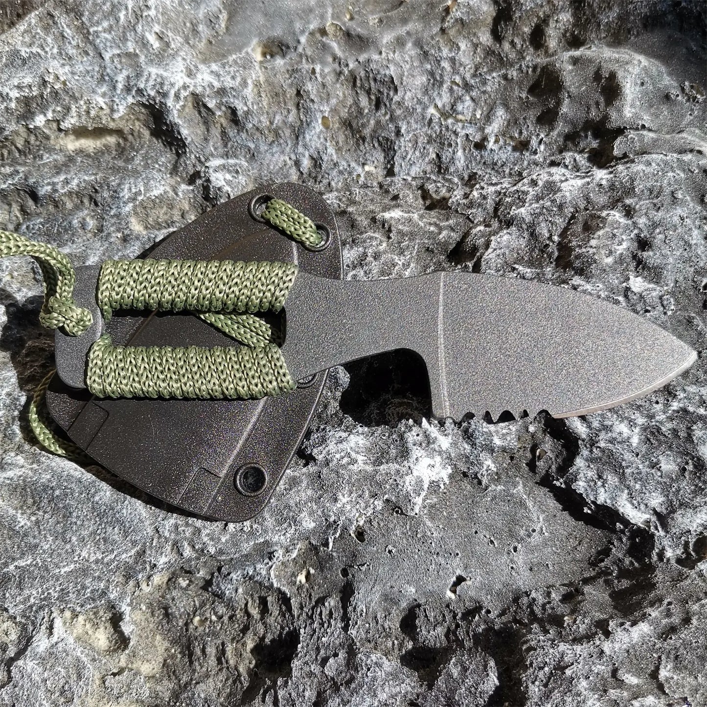 Multi Function Outdoor Tactical Straight Knife